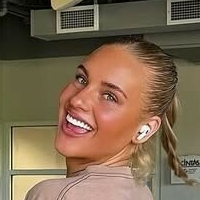 Beth Grotelueschen Nagie