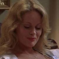 Beverly D'Angelo Nagie