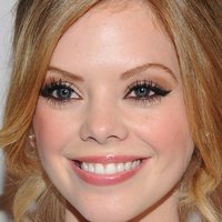 Dreama Walker Nagie