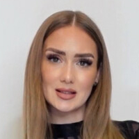 Goddess Kira Gold Nagie