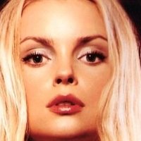 Izabella Miko Nagie