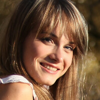 Julia I Nagie