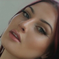 Kat Cadence Nagie