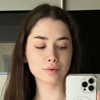 Laurel Jeune Nagie