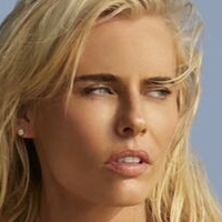 Lauren Wasser Nagie