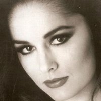 Leslie Glass Nagie