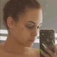 Lili Laskai Nagie