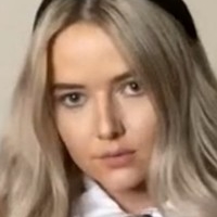 Lily Hollands Nagie