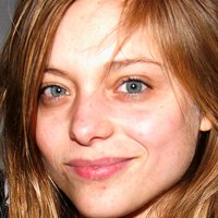 Lizzie Brocheré Nagie