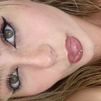 mariahcombe Nagie