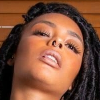 Nefertiti Nagie