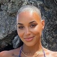 rayaadesouza Nagie