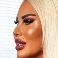 Real Barbie of Berlin Nagie