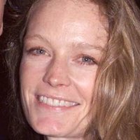 Suzy Amis Nagie