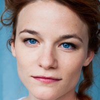 Valerie Pachner Nagie